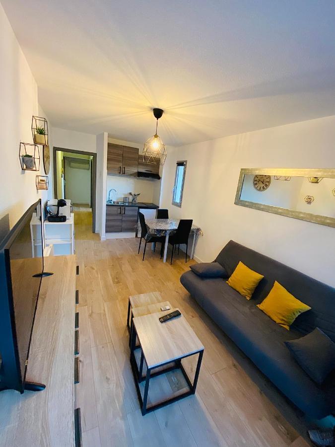 Appartement Au Port De Saint Cyprien Exteriér fotografie
